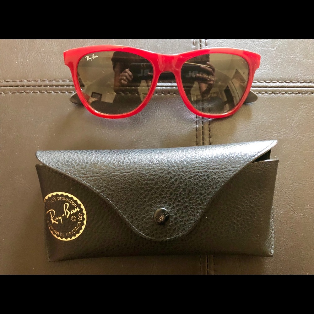 Red Ray-Ban Wayfarer